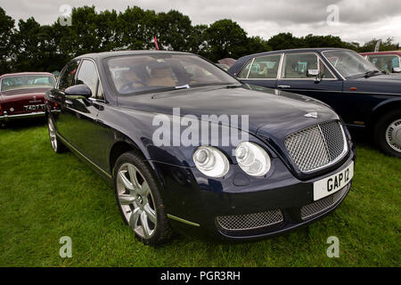 Großbritannien, England, Cheshire, Stockport, Woodsmoor Car Show 2005 Bentley Flying Spur Auto Stockfoto