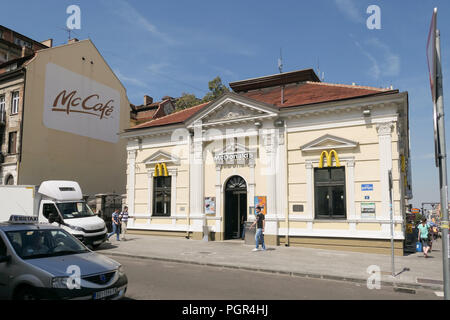 McDonalds Slavjia Square, Belgrad, Serbien - des ersten McDonald in einem kommunistischen Land in 1988 als Teil von Jugoslawien öffnen Stockfoto