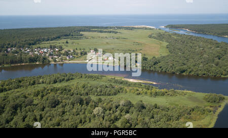 Gauja Lettland Ablassen in die Ostsee Antenne drone Ansicht von oben Stockfoto