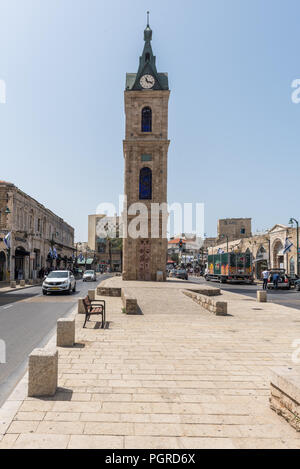 Israel, Tel Aviv - 18. April 2018: Jaffa Clock Tower, Yefet Straße Stockfoto