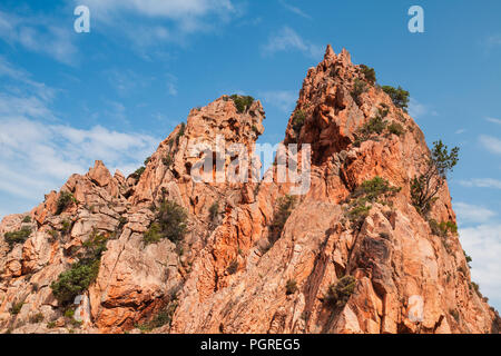 Rote Steine im Calanques de Piana, korsischen Felsen in Piana entfernt, zwischen Ajaccio und Calvi, im Golf von Porto Stockfoto