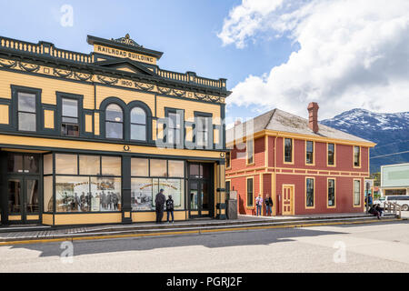 Die Eisenbahn Gebäude von 1900 in der Hauptstraße in Skagway, Alaska USA Stockfoto