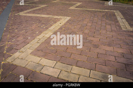 Pflaster Ziegel Muster Nahaufnahme mit Zickzack Stockfoto