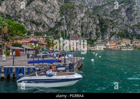 Limone Sul Garda, Gardasee, Lombardei, Italien, Europa Stockfoto