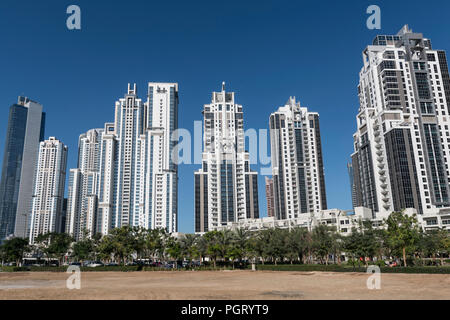 Die Executive Towers Wohnanlage in Business Bay, Dubai, Vereinigte Arabische Emirate Stockfoto