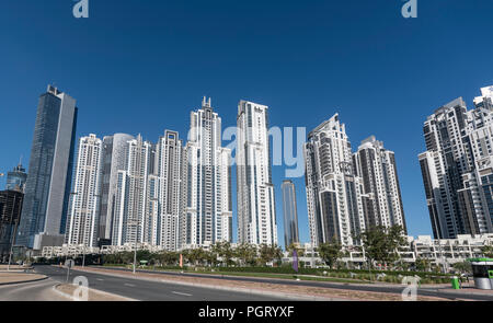 Die Executive Towers Wohnanlage in Business Bay, Dubai, Vereinigte Arabische Emirate Stockfoto