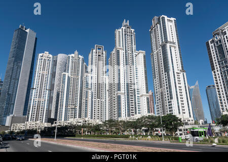 Die Executive Towers Wohnanlage in Business Bay, Dubai, Vereinigte Arabische Emirate Stockfoto