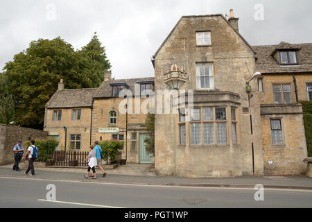 Die alte New Inn - ein traditionelles Cotswolds Country Inn zurückgehend bis 1712 in Bourton-on-the-Water, Gloucestershire, England Stockfoto