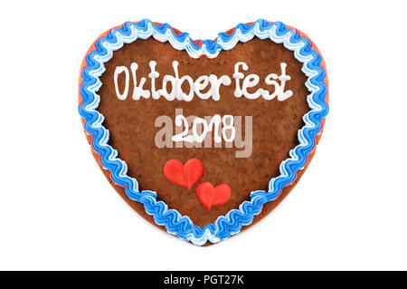 Oktoberfest 2018 Lebkuchenherz (engl. Oktober Festival München) mit weißem Hintergrund isoliert (Deutschland). Stockfoto