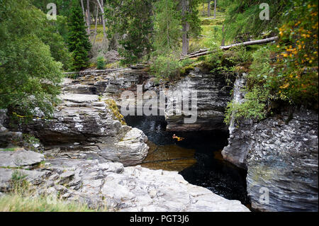 Die tiefe Schlucht des Linn von Dee, Cairngorms National Park, Perth und Kinross, Scottish Highlands, Schottland, UK, GB. Stockfoto