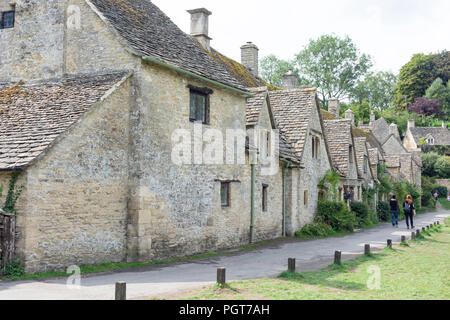 Cotswold Stone Cottages, Arlington Row, Bibury, Gloucestershire, England, Vereinigtes Königreich Stockfoto