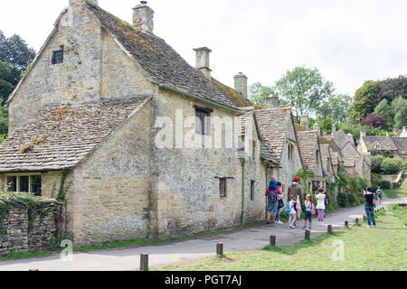 Cotswold Stone Cottages, Arlington Row, Bibury, Gloucestershire, England, Vereinigtes Königreich Stockfoto