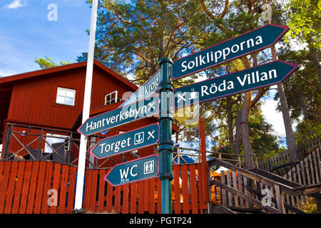 Hinweisschild an Fjaderholmarna, Insel in den stockholmer Schären, Schweden Stockfoto