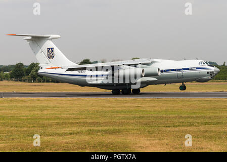 Eine Iljuschin Il-76 'Offen' militärische Transportflugzeuge der Ukrainischen Luftwaffe im Royal International Air Tattoo 2018. Stockfoto