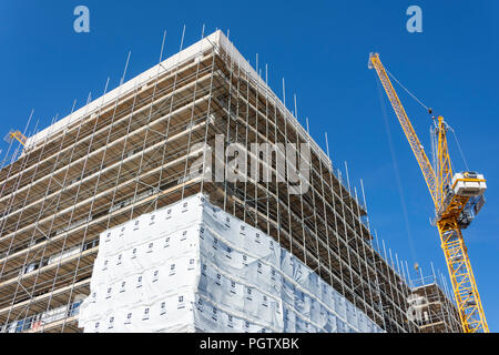 Baustelle für London Square neue Wohnungen bauen, London Road, Staines-upon-Thames, Surrey, England, Vereinigtes Königreich Stockfoto