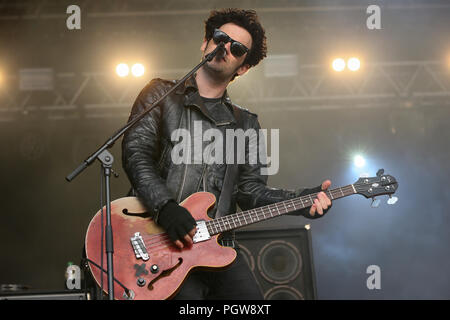 Standon Calling - Tag 2 - Performances mit: Black Rebel Motorcycle Club Wo: London, Großbritannien Wann: 28 Aug 2018 Quelle: WENN.com Stockfoto