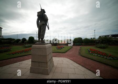 Royal Scots Fusiliers Memorial auf dem Place de Saint-Germain-en-Laye, Ayr, South Ayrshire, Schottland, Großbritannien (Soldatenstatue, Ayr) Stockfoto
