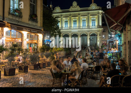 LYON, Frankreich - 21 AUGUST 2018: Bouchon - traditionelle lokale Restaurant in Lyon, wo Sie Spezialitäten aus Lyon und der Region Essen. Es gibt 30 "BOUCHONS" Stockfoto