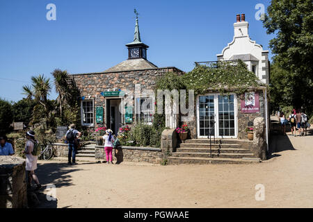 Stocks Village Shop auf Sark Island, in der Nähe von Guernsey, und Teil der Channel Islands, Großbritannien Stockfoto