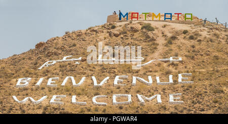 Bunte Matmata Willkommen - Bienvenue, Tunesien, Afrika Stockfoto