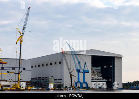 Ausdocken der AIDAnova am 21. August 2018 bei der MEYERWERFT Papenburg, Deutschland Stockfoto