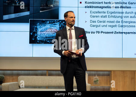 Berlin, Deutschland. 29 Aug, 2018. Pressekonferenz auf der IFA 2018, Miele Credit: Beata Siewicz/Pacific Press/Alamy leben Nachrichten Stockfoto