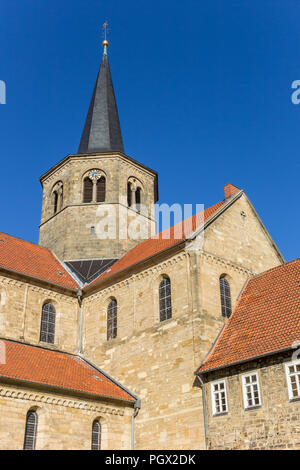 Glockenturm der St. Godehard Kirche in Hildesheim, Deutschland Stockfoto