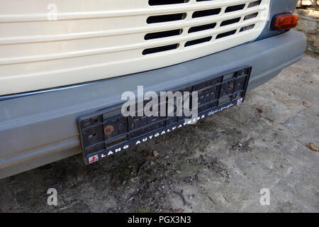 Fehlendes Nummernschild aus den Trabant Kombi, die ab 1957 von der ehemaligen DDR bis 1990 produziert wurde, Stockfoto