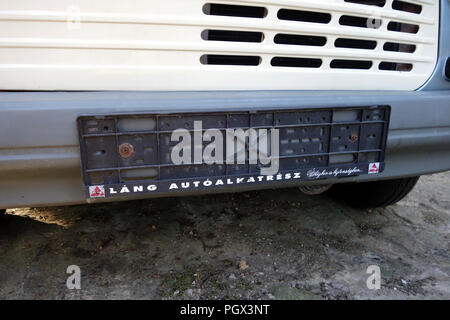 Fehlendes Nummernschild aus den Trabant Kombi, die ab 1957 von der ehemaligen DDR bis 1990 produziert wurde, Stockfoto