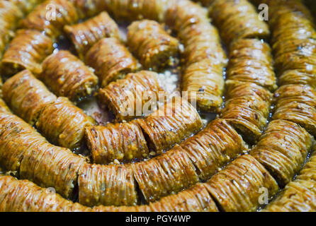 Birma Baklava Dessert im Fach Traditionelle türkische Nachspeise. Stockfoto