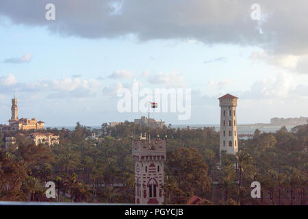 Topview des Großen Leuchtturm in Alexandria, stand auf der Insel Pharos, Mittelmeer, und Al-Montaza, Alexandria, Ägypten 2013 Stockfoto