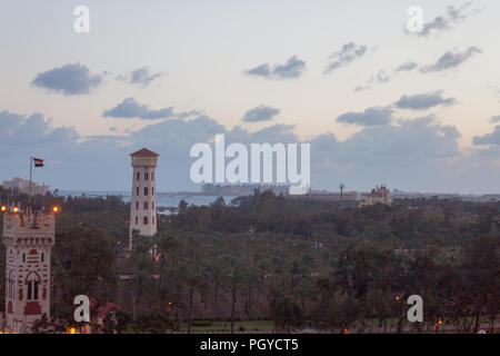 Topview des Großen Leuchtturm in Alexandria, stand auf der Insel Pharos, Mittelmeer, und Al-Montaza, Alexandria, Ägypten 2013 Stockfoto