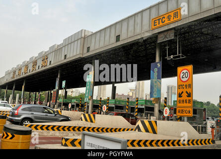 Straße Szene, gebührenpflichtige Autobahn, ETC., Peking, China Stockfoto