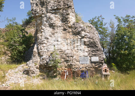 Ehemalige kommunistische Regime Arbeitslager und rock Steinbruch mit Gedenkstätte "lowetsch Camp" in der Nähe von Lowetsch Stockfoto