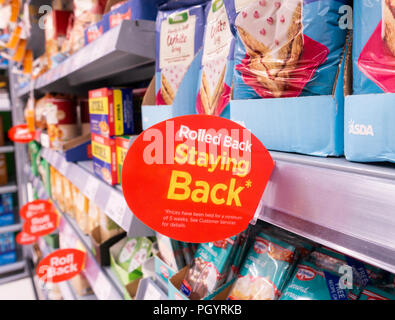 Asda Supermarkt Roll Back Preise. Großbritannien Stockfoto