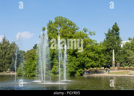 Leamington Spa Royal Leamington Spa Town Brunnen in der See in jephson Gärten Leamington Spa Warwickshire, England Großbritannien gb Europa Stockfoto