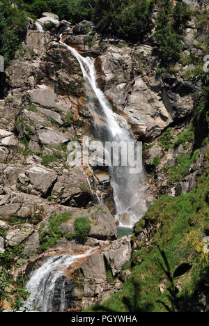 Galitzen fällt in den österreichischen Alpen Stockfoto