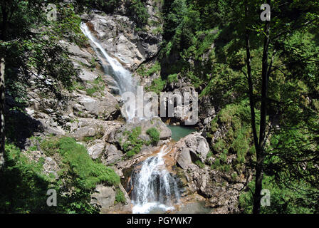 Galitzen fällt in den österreichischen Alpen Stockfoto