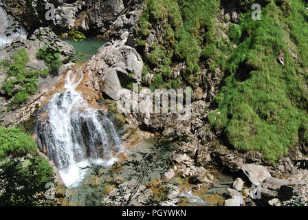 Galitzen fällt in den österreichischen Alpen Stockfoto