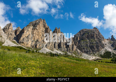 Südtirol, Trentino, Italien, Bergpanorama am Grödner Joch, Gršdner Pass, Pass in den Südtiroler Dolomiten, Stockfoto