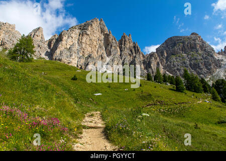 Südtirol, Trentino, Italien, Bergpanorama am Grödner Joch, Gršdner Pass, Pass in den Südtiroler Dolomiten, Stockfoto