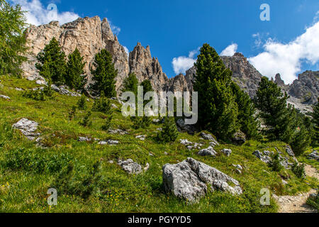 Südtirol, Trentino, Italien, Bergpanorama am Grödner Joch, Gršdner Pass, Pass in den Südtiroler Dolomiten, Stockfoto