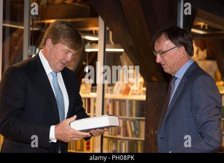 Amsterdam, Niederlande. 29 Aug, 2018. König Willem-Alexander der Niederlande bei der Knaw (Koninklijke Nederlandse Akademie van Wetenschappen) in Amsterdam am 29. August 2018 Für eine workvisit zu Geisteswissenschaften Cluster en het Niederlande Institut für fortgeschrittene Studien in den Geistes- und Sozialwissenschaften (NIAS) Foto: Albert Ph-van der Werf/Niederlande/Point de Vue | Quelle: dpa/Alamy leben Nachrichten Stockfoto