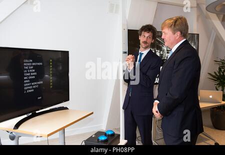 Amsterdam, Niederlande. 29 Aug, 2018. König Willem-Alexander der Niederlande bei der Knaw (Koninklijke Nederlandse Akademie van Wetenschappen) in Amsterdam am 29. August 2018 Für eine workvisit zu Geisteswissenschaften Cluster en het Niederlande Institut für fortgeschrittene Studien in den Geistes- und Sozialwissenschaften (NIAS) Foto: Albert Ph-van der Werf/Niederlande/Point de Vue | Quelle: dpa/Alamy leben Nachrichten Stockfoto