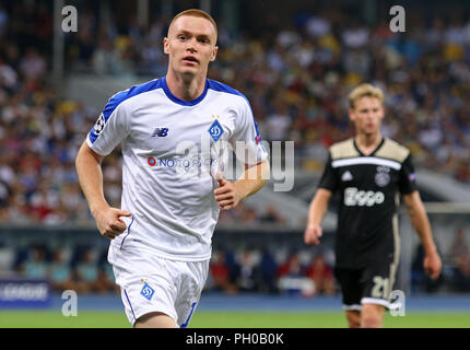 Kiew, Ukraine. 28 August, 2018. Viktor Tsygankov des FC Dynamo Kiew in Aktion während der UEFA Champions League Play-off-Spiel gegen AFC Ajax bei NSC Olimpiyskyi Stadion in Kiew, Ukraine. Credit: Oleksandr Prykhodko/Alamy leben Nachrichten Stockfoto