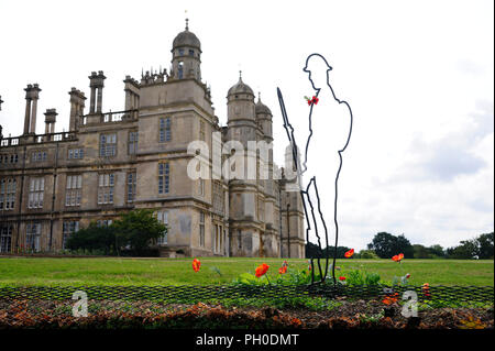 Burghley, Großbritannien. 29. August 2018. "Es aber nicht Es'art Installation zum Gedenken an den 100. Jahrestag des WW1 in Burghley House in Stamford, Lincolnshire, Großbritannien. Jonathan Clarke/Alamy leben Nachrichten Stockfoto