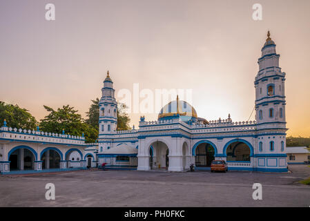 Panglima Kinta Moschee in Ipoh bei Dämmerung Stockfoto