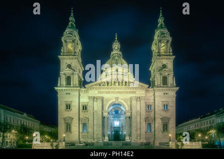 Die St.-Stephans-Basilika und Square in Budapest Stockfoto