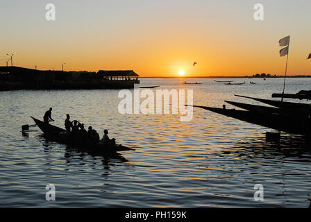 Pinasses im Niger. Mopti, Mali. Westafrika Stockfoto