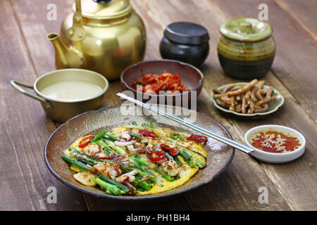 Pajeon, koreanisch Schalotten Pfannkuchen Stockfoto